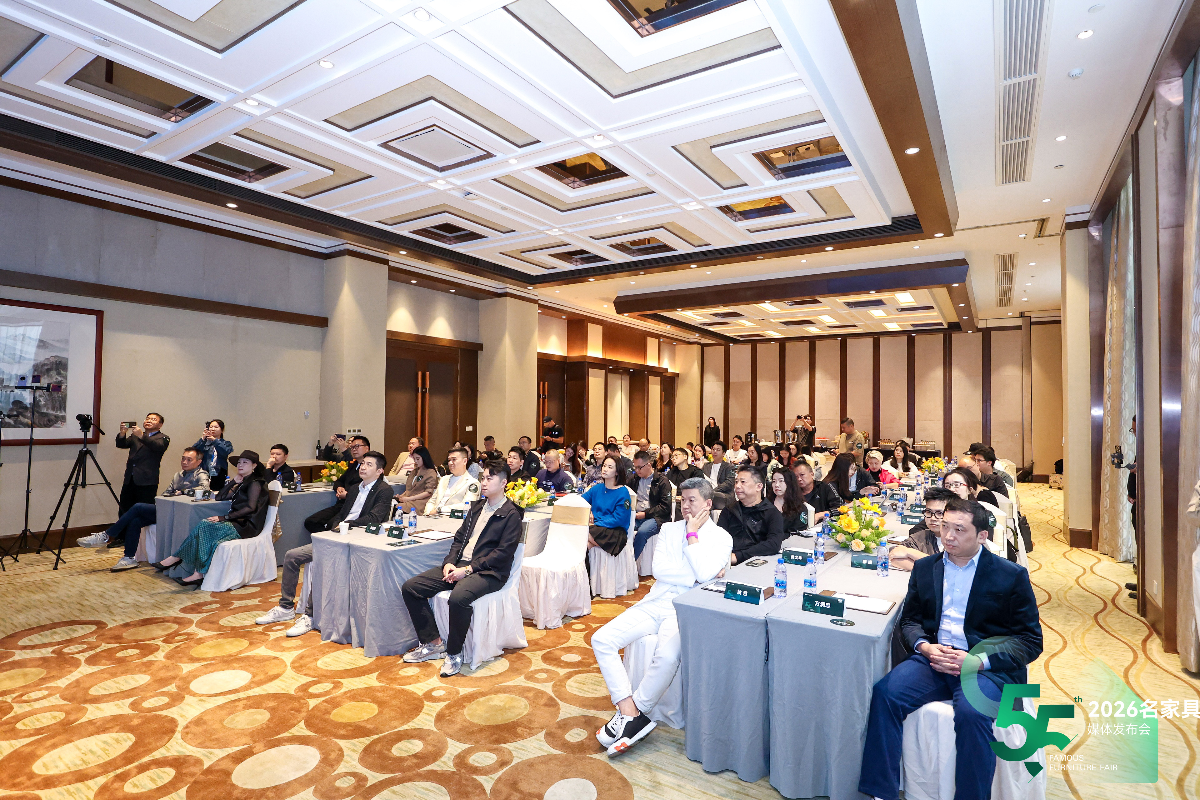 1763197975606404.jpg 1763197975606404.jpg